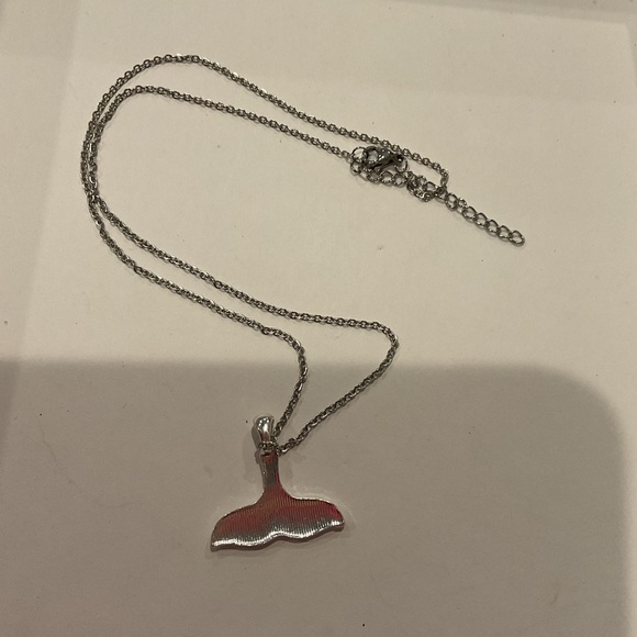Silver Whale Tail Pendant Necklace - Picture 4 of 4